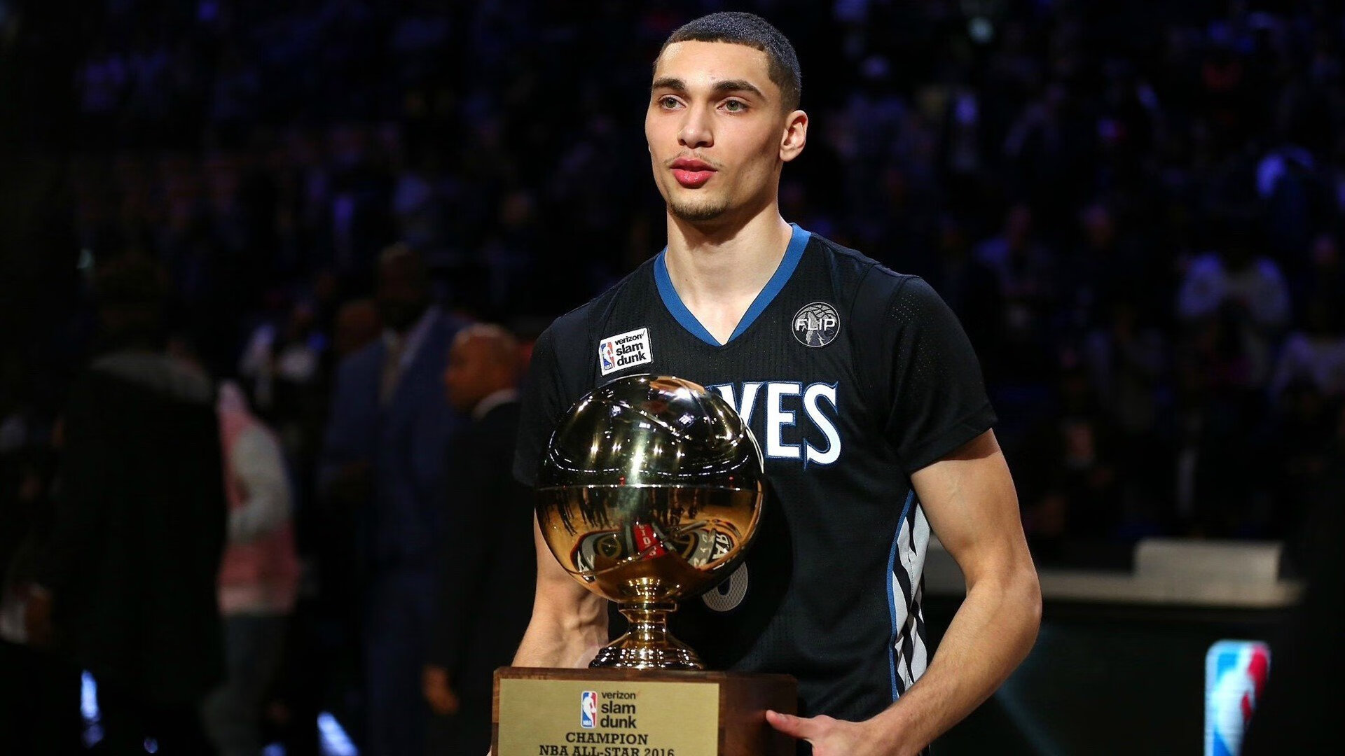 年度足球最佳阵容公布。，足球年度最佳球员